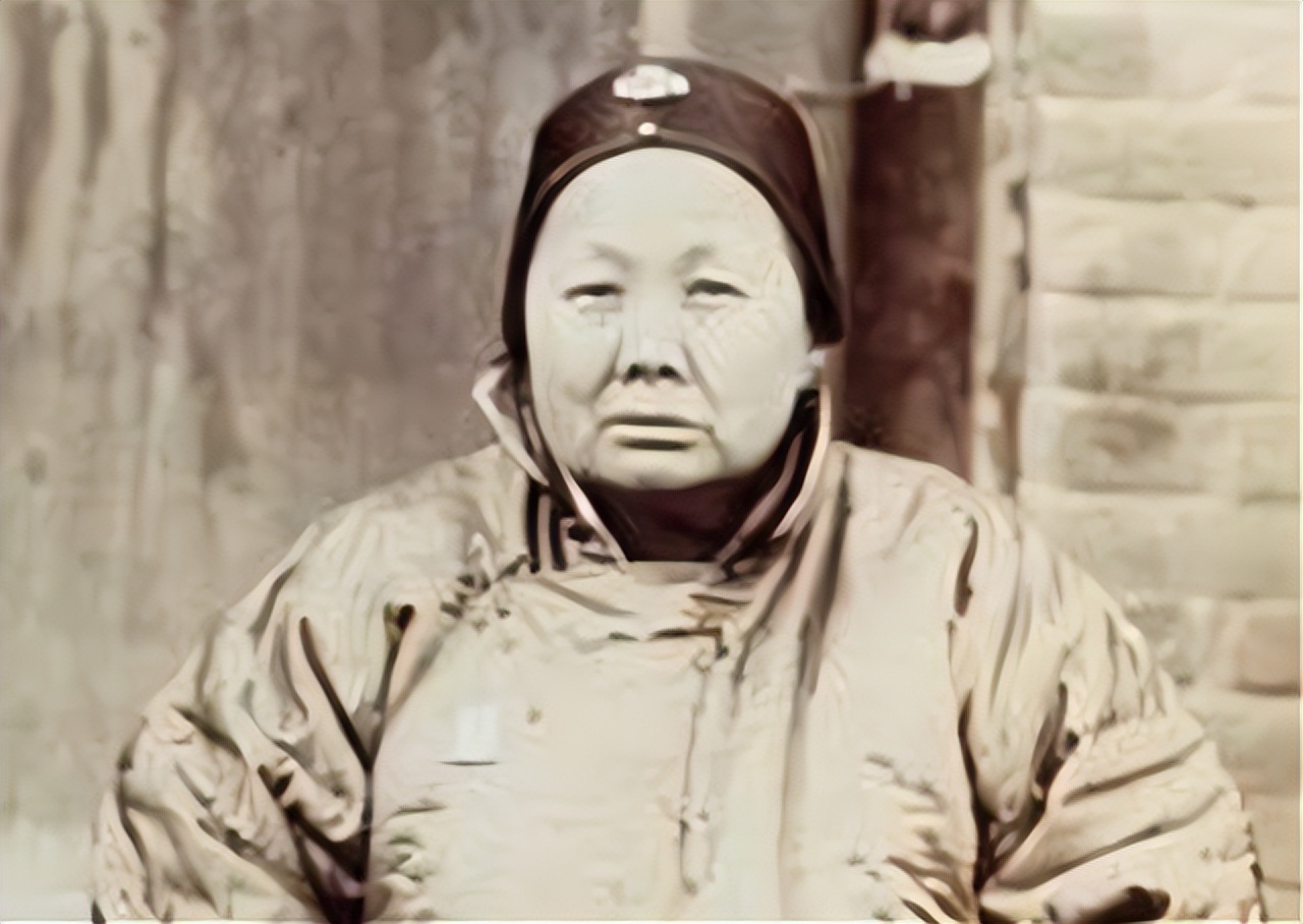 赌王何鸿燊：86万续命针每日一针，800万金丝楠木棺开启世纪葬礼