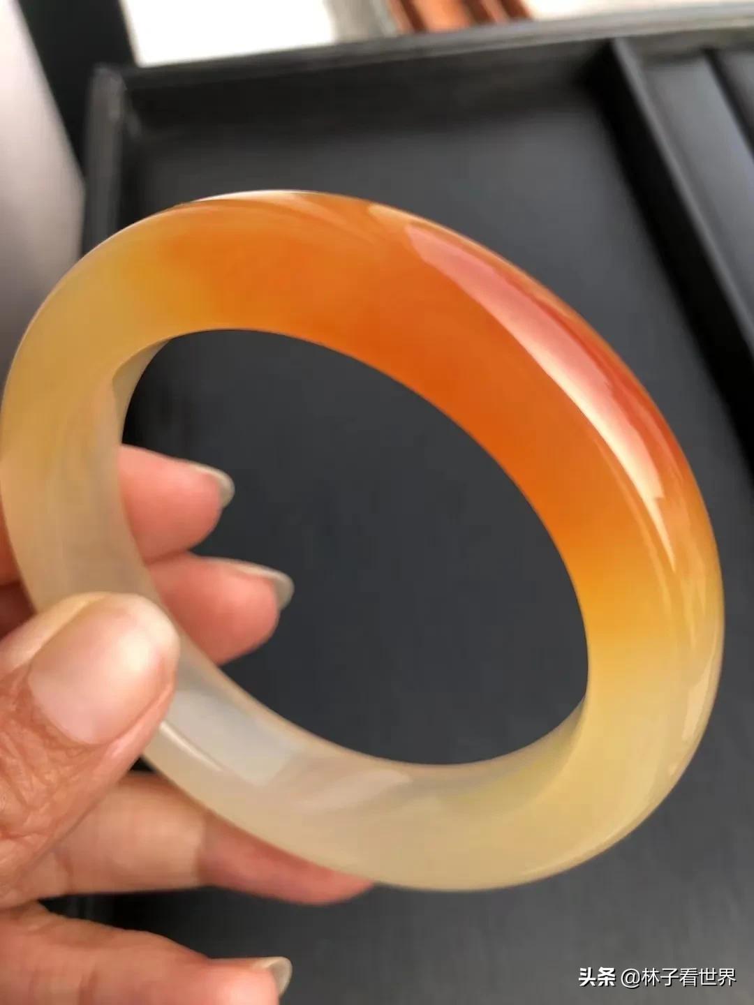 云南黄龙玉手镯,七彩黄龙玉手镯