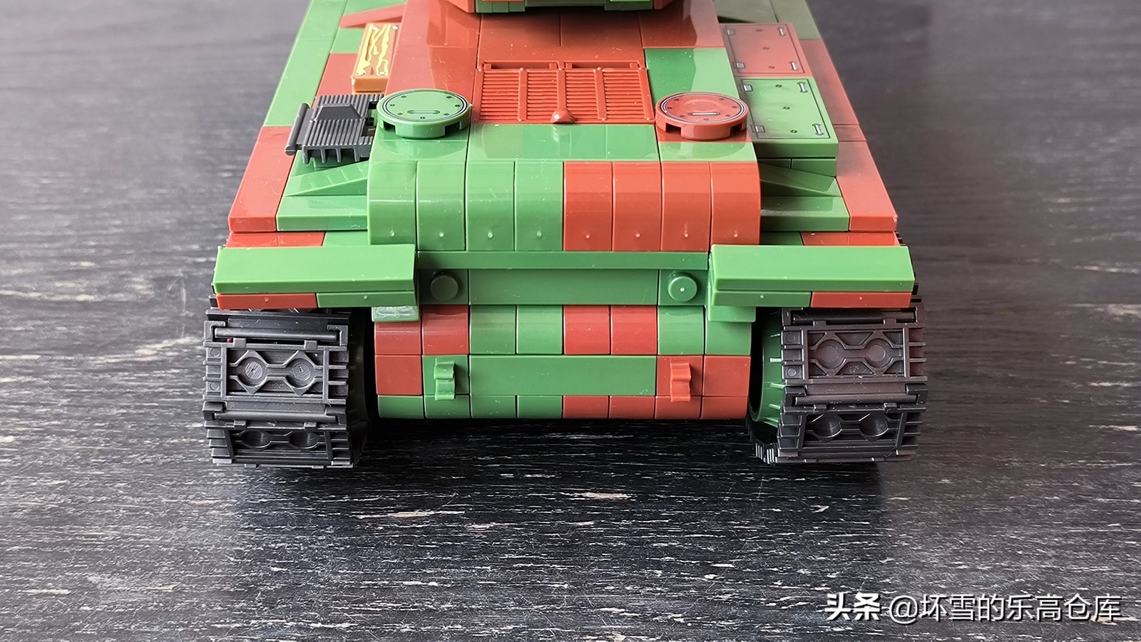 kv-2重型坦克木质拼装,kv1坦克到kv6坦克的进化史