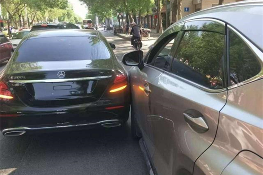 速腾锰石黑车漆划痕修复最好方法,宝马炭黑车漆划痕修复小妙招