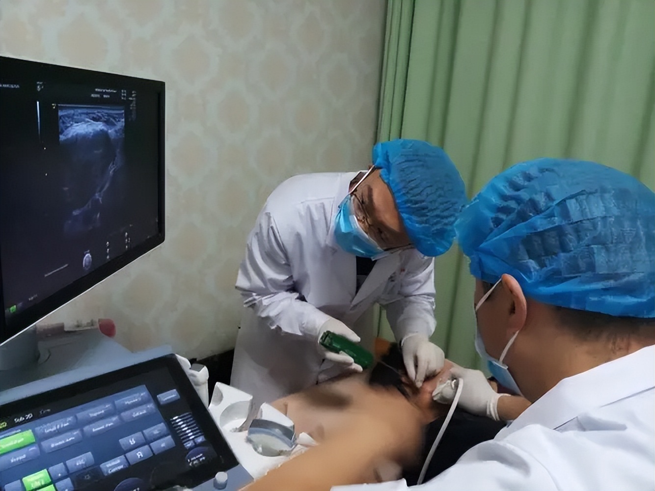 女性患者59岁发现颈部包块,脖子淋巴结有个疙瘩是肺癌转移吗