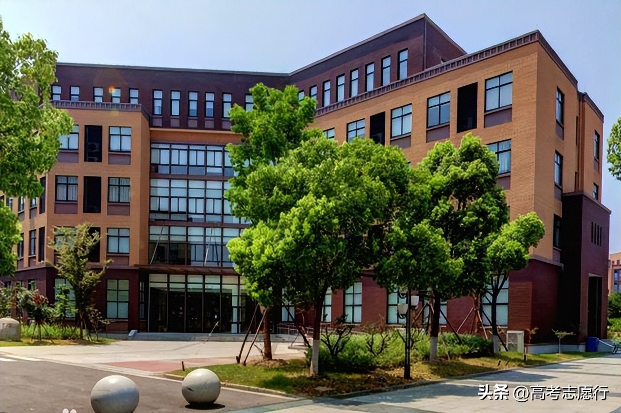 把就业放在第一位，来看这所行业特色高校，录取分数还不高