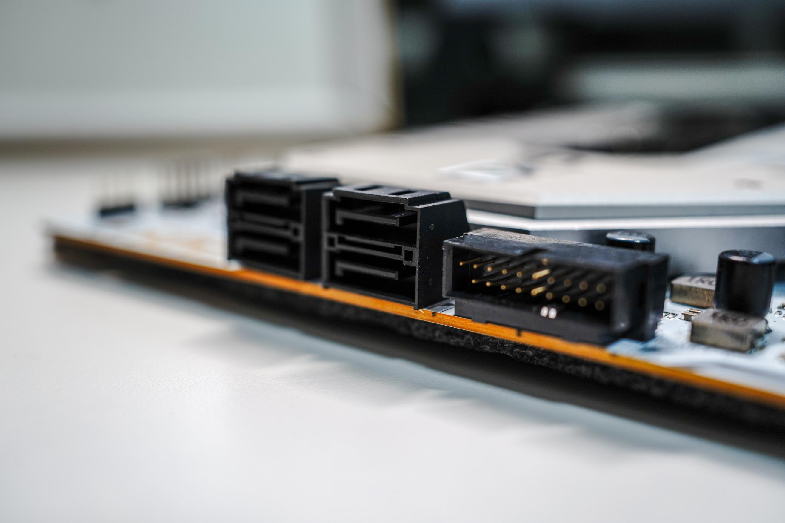 锁电压之后的AMD是否值得入手丨七彩虹CVNB650D5巡洋舰首发评测