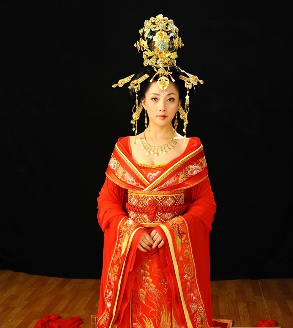 石榴裙代表什么,石榴裙代表了什么