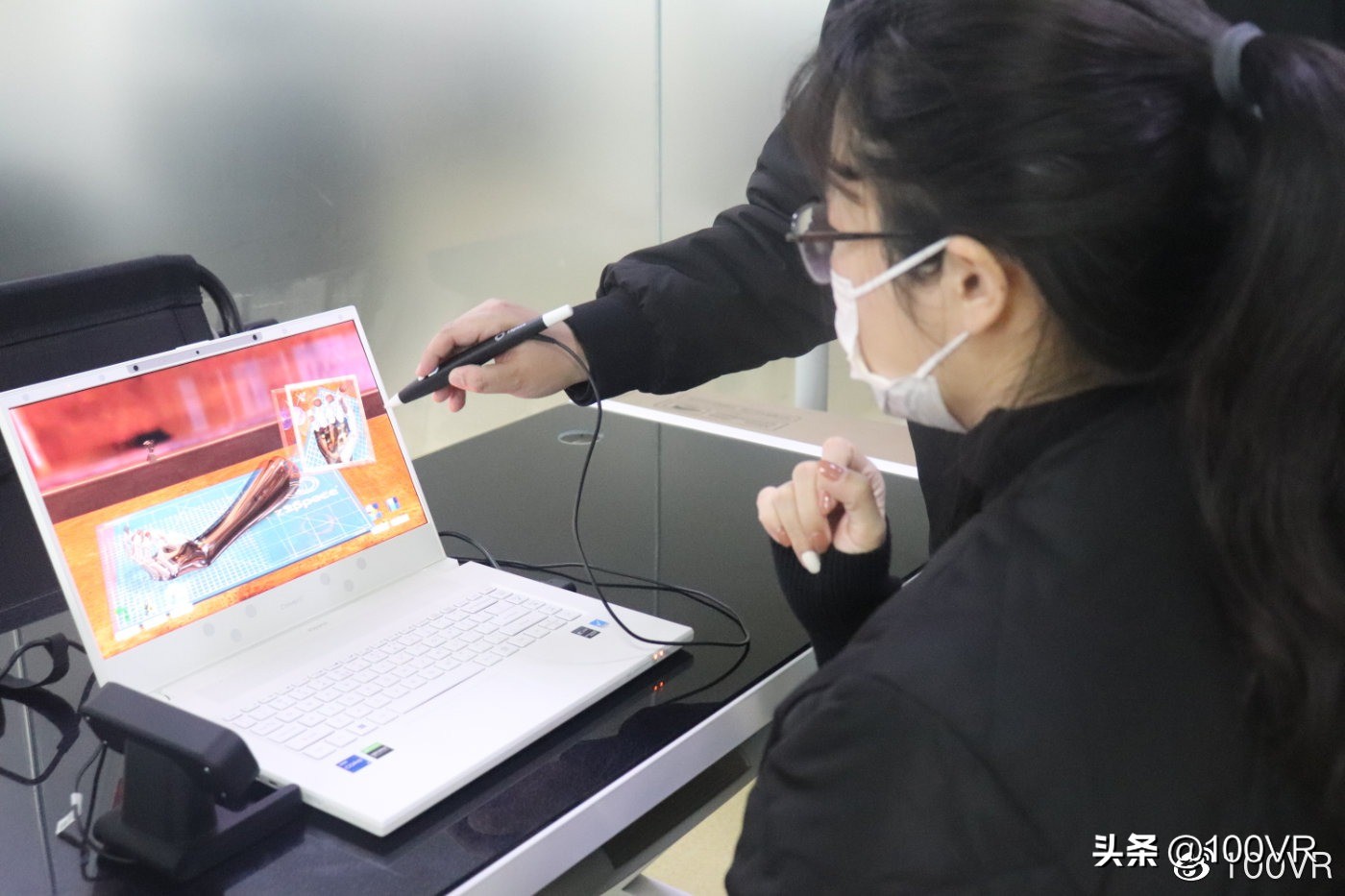 厦门市人社局走进凤凰创壹参观体验元宇宙最新技术