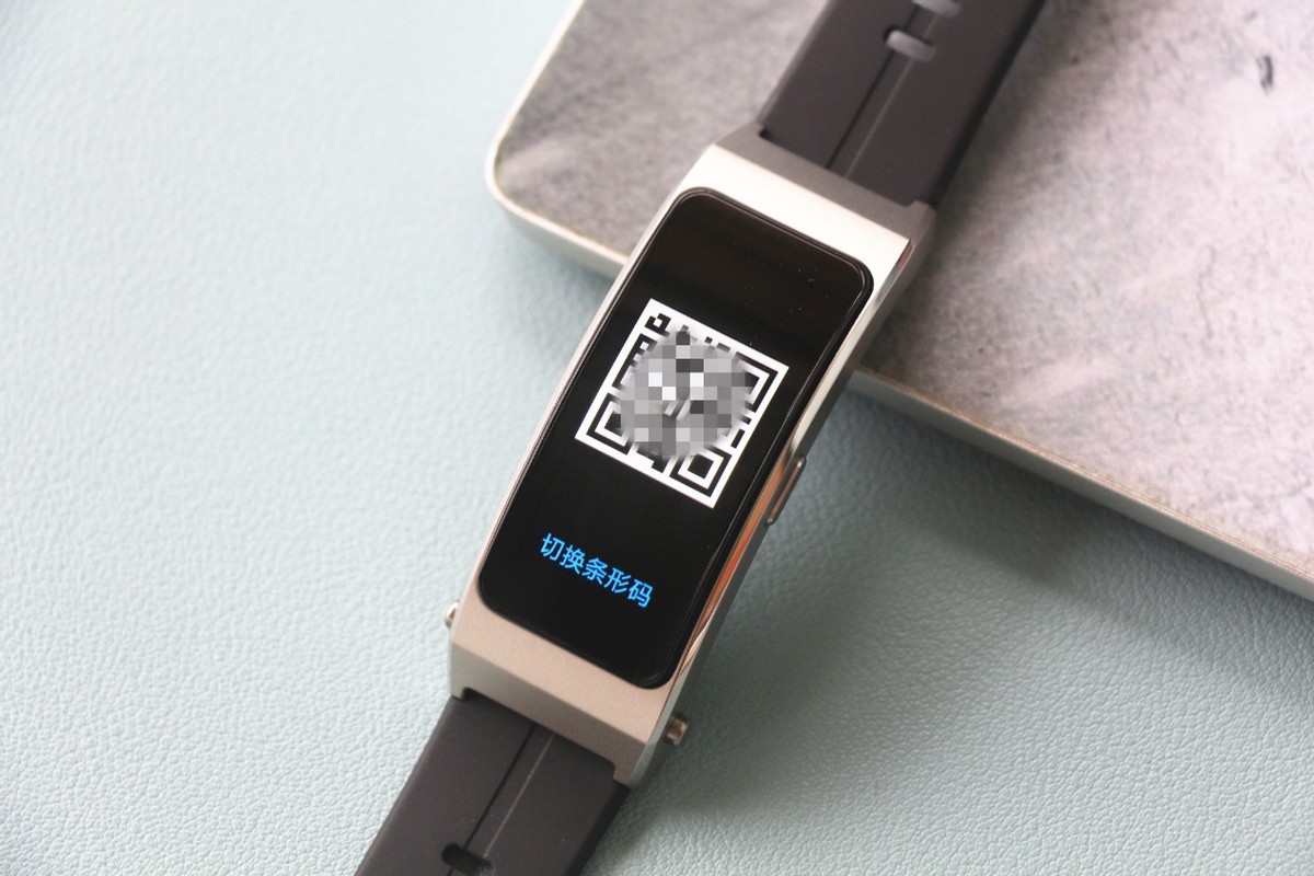 手环耳机二合一华为b7上手体验,华为什么时候发布新款B7手环