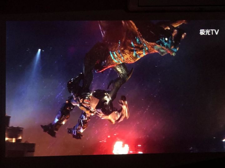 【开箱评测】极米神灯:卧室投影仪的天花板,居然是个吸顶灯!