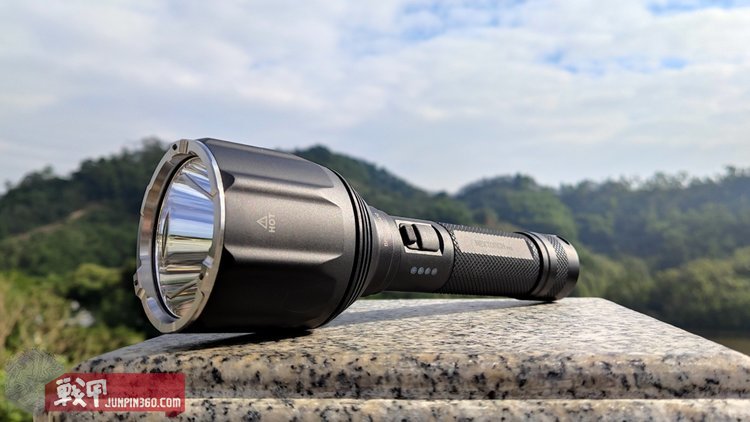 纳丽德p80手电筒远射效果,纳丽德手电筒强光远射