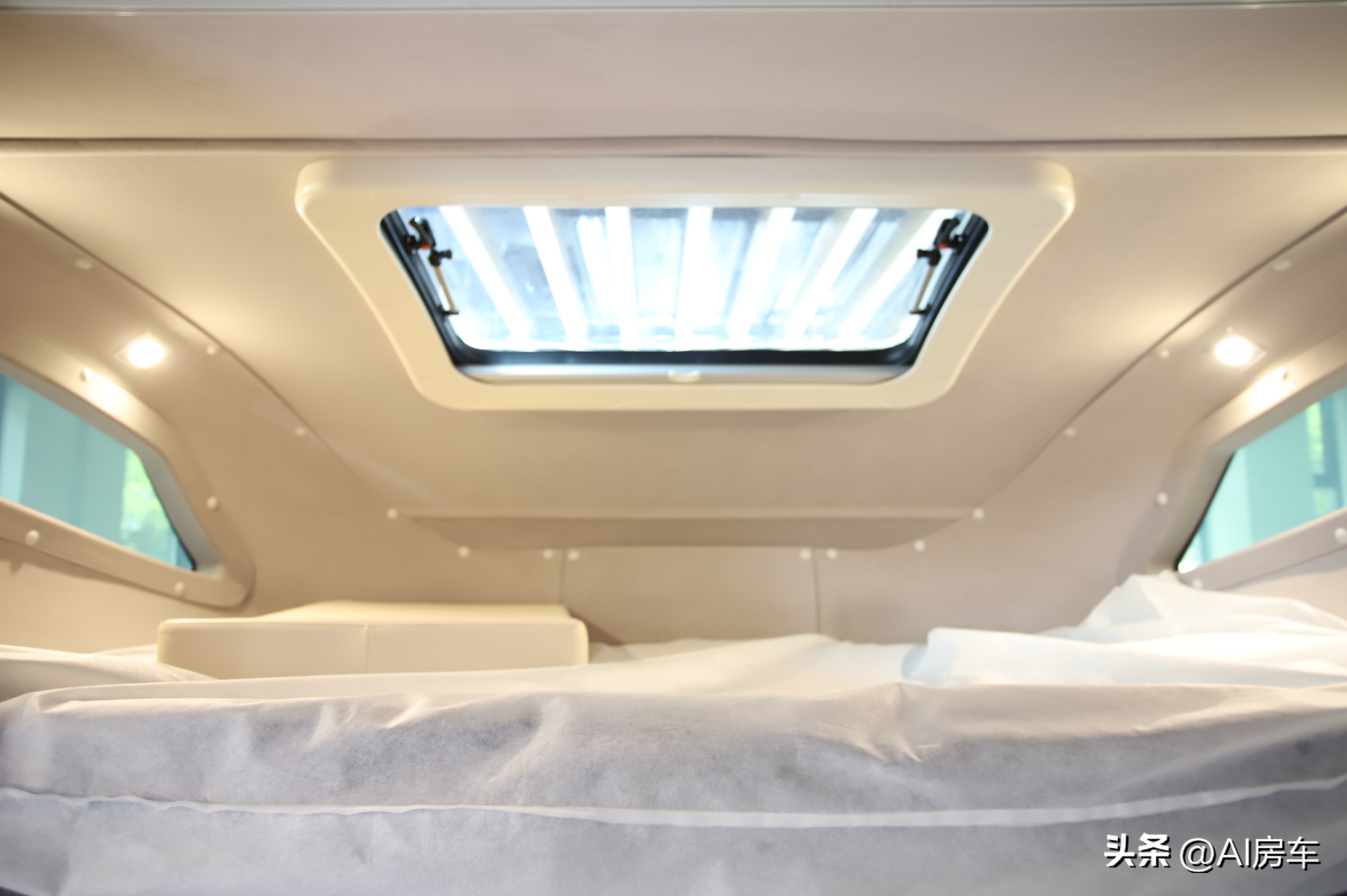 超豪华的房车图片大全,国产豪华房车内部图片