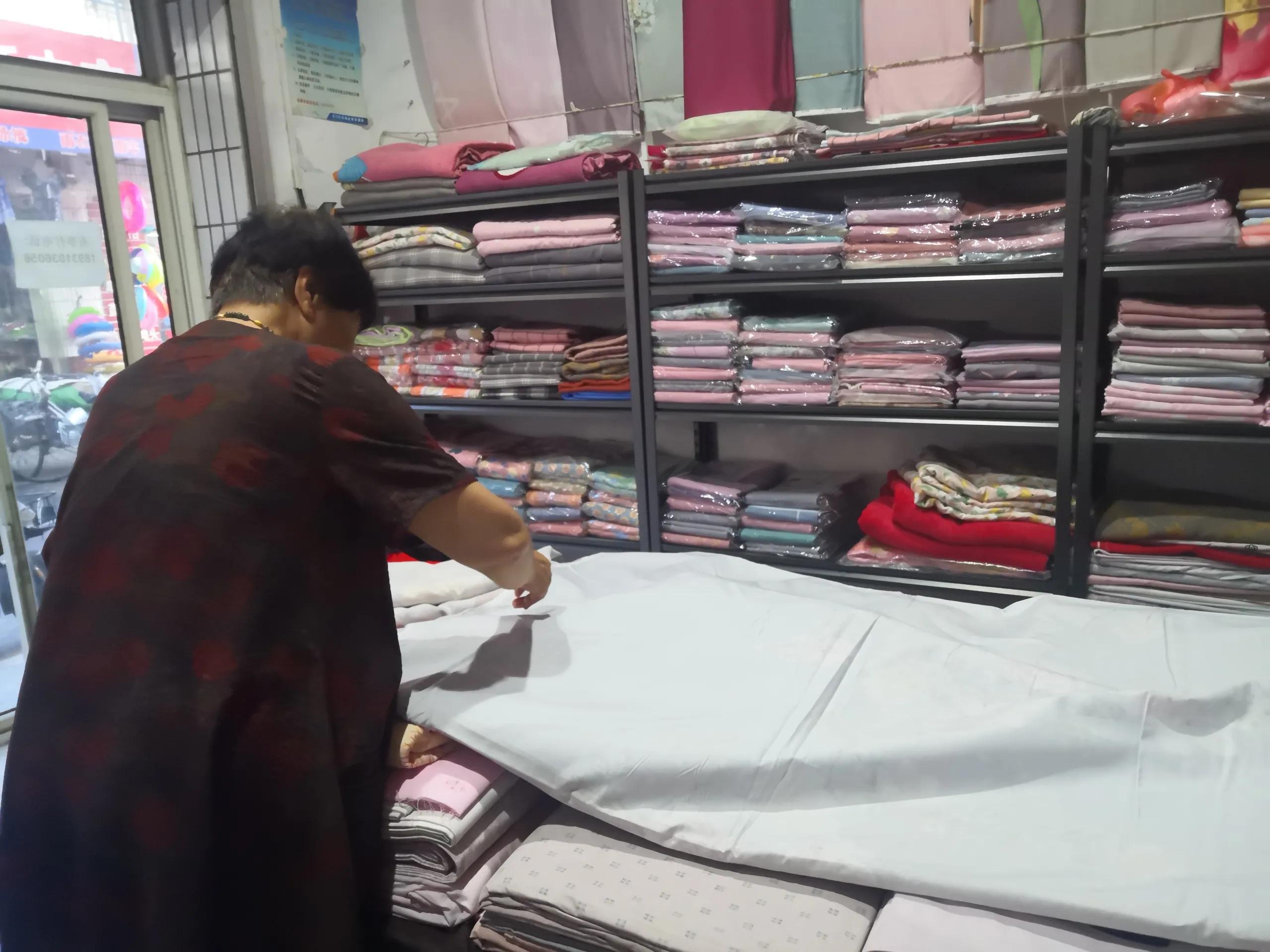 70后的老大姐自娱自乐,七十岁网红老大姐