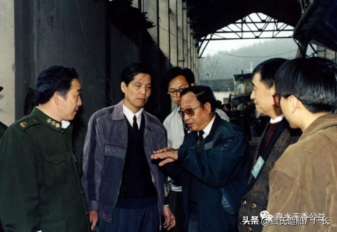 他是个丈夫还是个懦夫？法医陈世贤眼中的广州宾馆男子浴缸自杀案