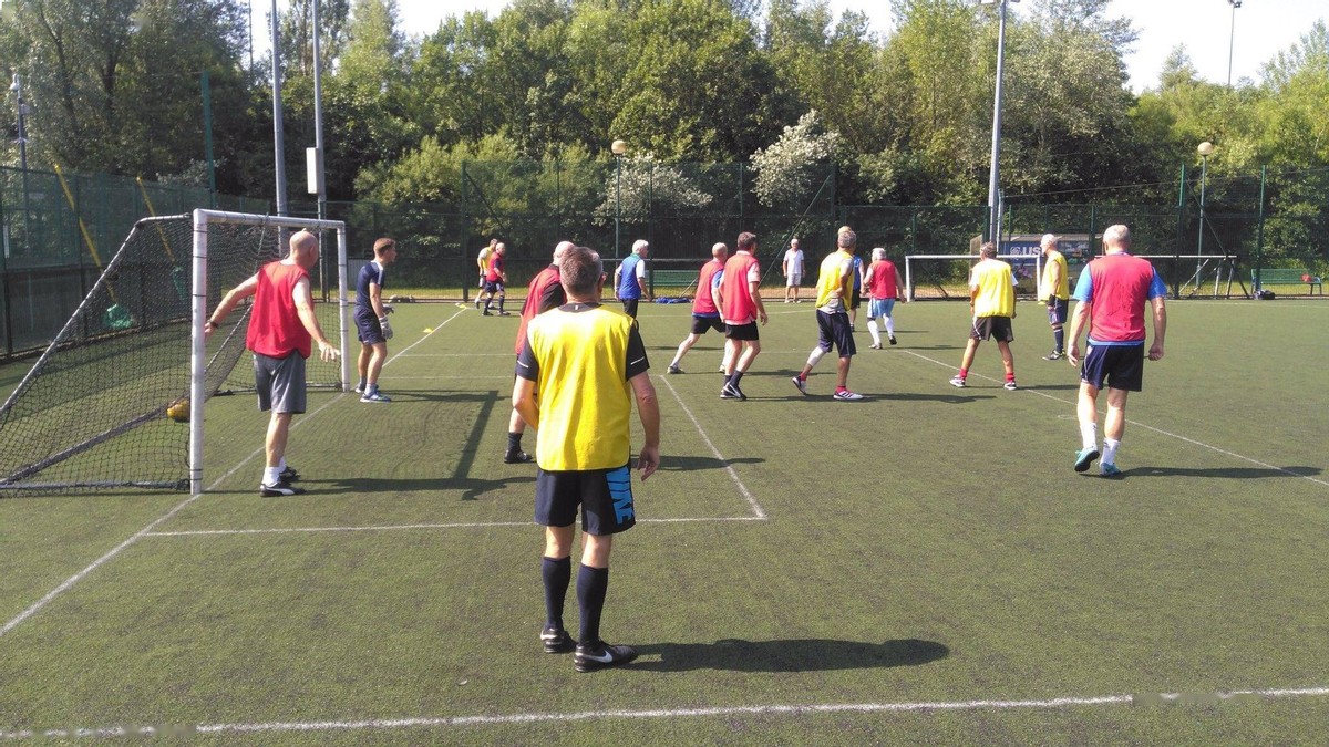 为老年人而生的走路足球火了！现已有4万注册球员，养生又健康