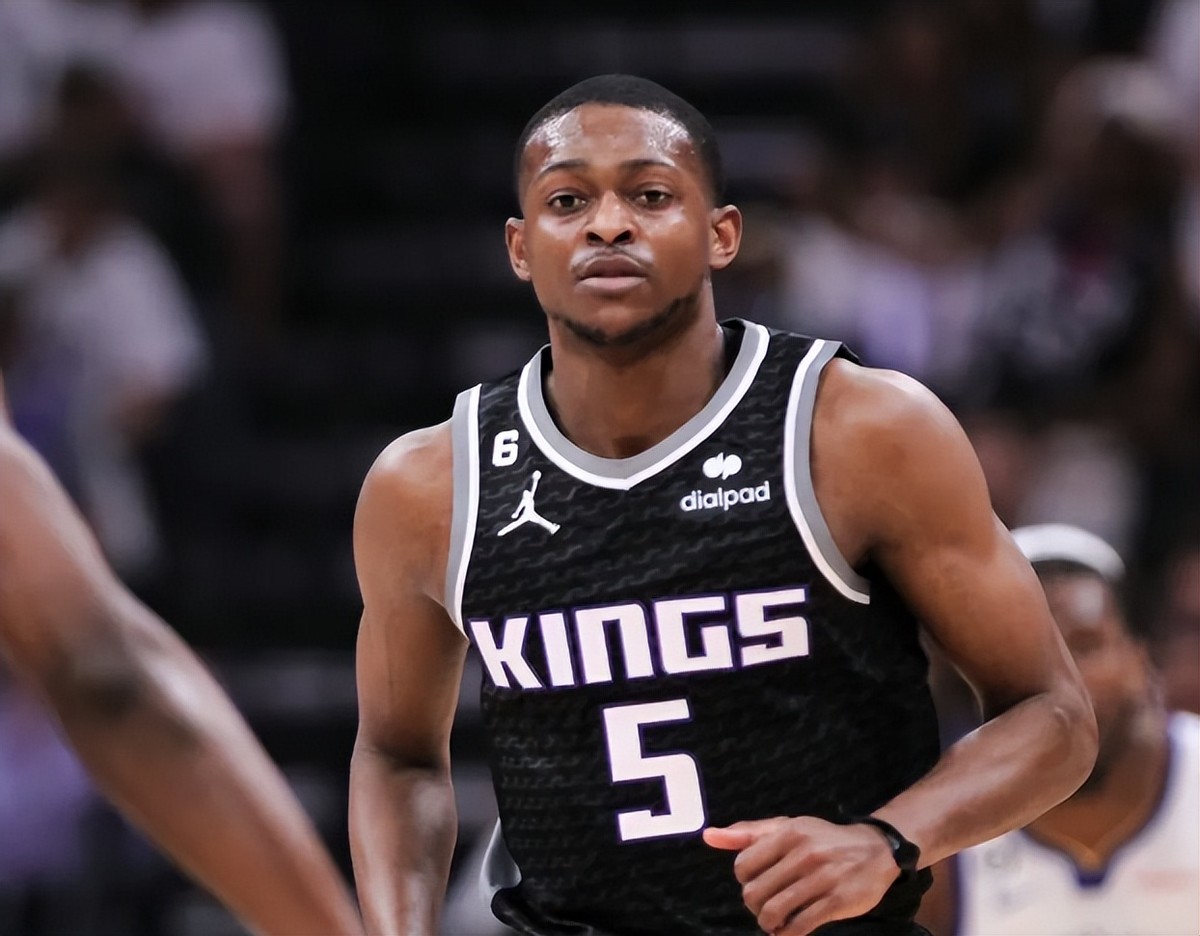 给谁都不换！盘点现役十大非卖品球员：次轮秀成基石，詹库上榜