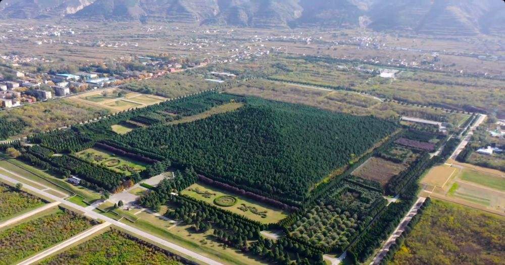 关于秦始皇陵地宫深度的推测,秦始皇陵地宫挖掘完整视频