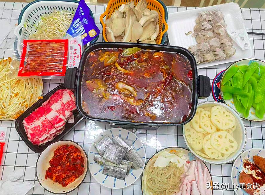 中秋节家人聚餐发朋友圈,中秋节家庭晒菜朋友圈