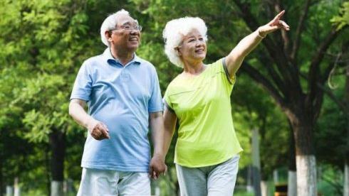 老人摔倒最容易伤到哪,老人不慎摔倒为何会致命