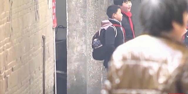 91年江西小伙舞厅害人，老兵父亲包庇26年，面对警方直言不知道