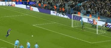 用数据打破印象流：点球打底角真的比勺子更稳吗？