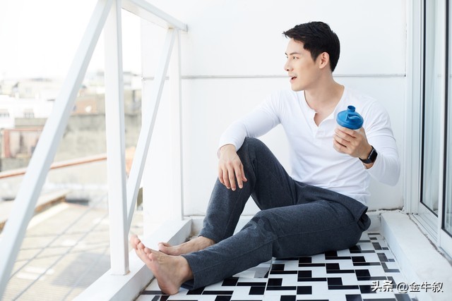 人像摄影姿势摆拍教程手机摄影,拍照动作摆姿外景手机摄影