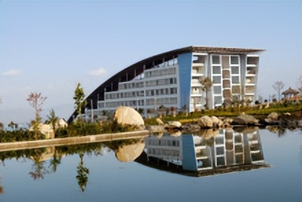 博学达真大德至理的含义,中庸大理大学