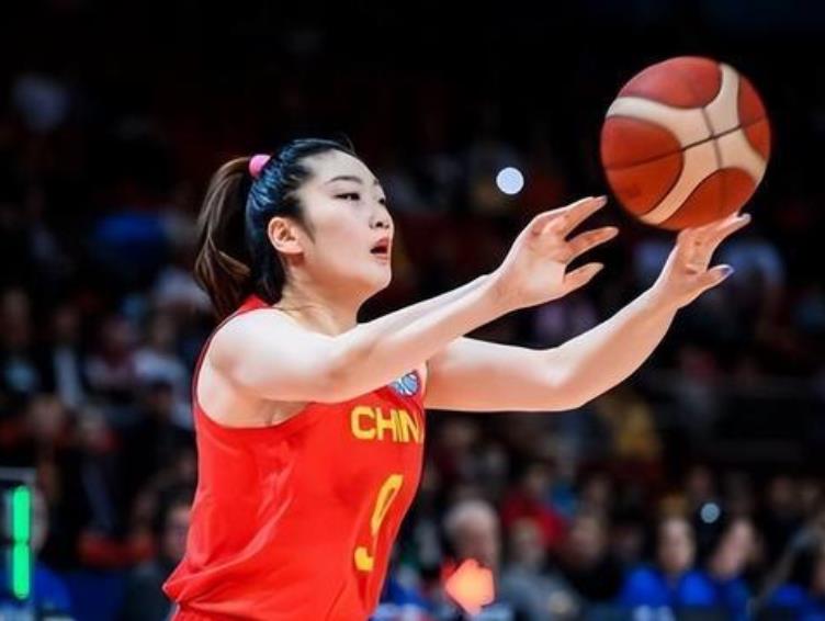 张隆前妻控诉球员李梦,张隆被前妻指控婚内出轨