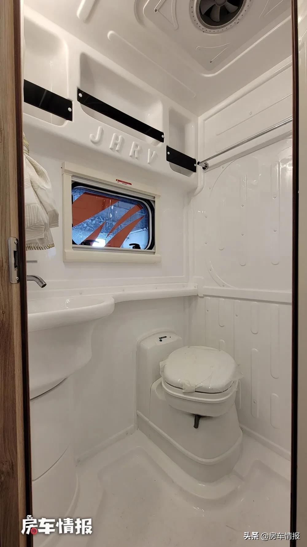 国产房车最顶级6x6自动挡房车,房车6.5t最新款