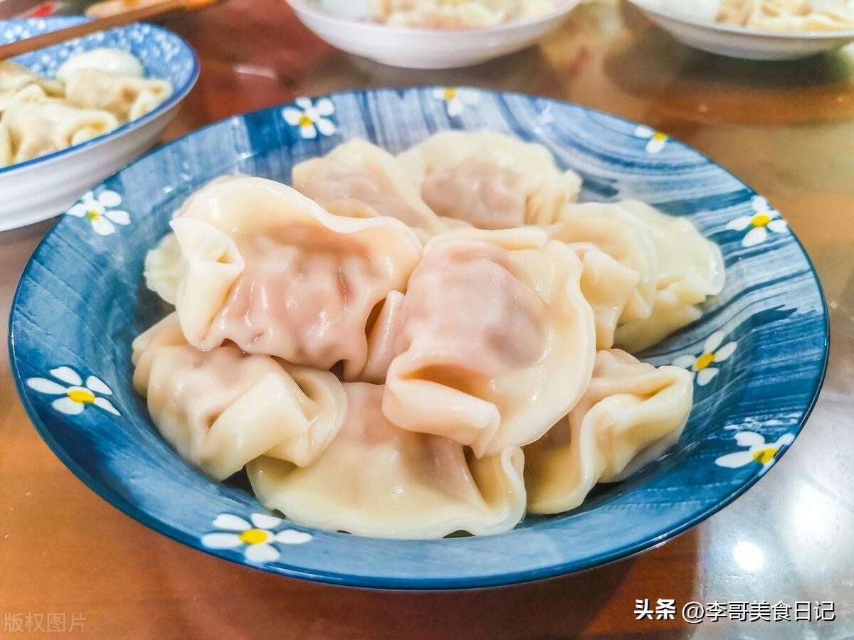 饺子包完怎么急冻,饺子包用不完怎么做好吃