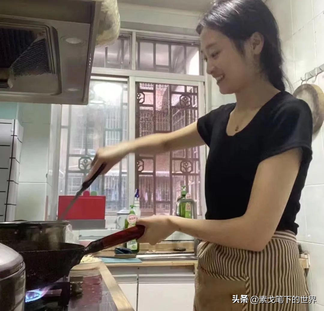 女子裸辞啃老,一姑娘裸辞回家有网友质疑啃老