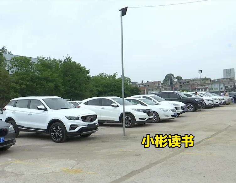 小伙租车被索赔250w,以租代购逾期一天算违约吗