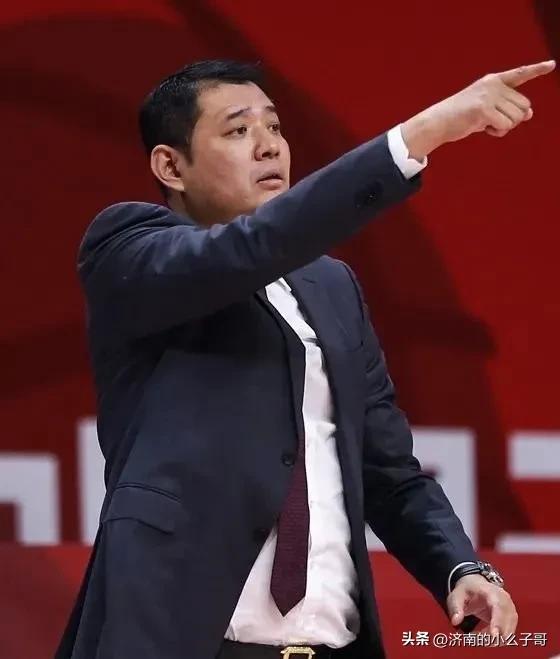 杨毅说巩晓彬江湖地位,杨毅评价巩晓彬和丁彦雨航