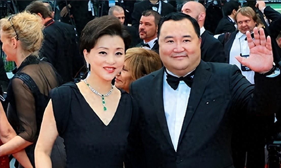 “央视一姐”杨澜：与200斤百亿富豪离婚后，现今的生活如何？