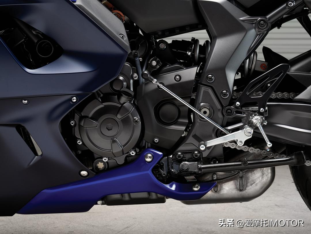 雅马哈发布中量级跑车R7,雅马哈r12999