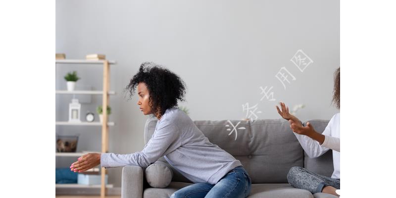 在农村开店卖干果,我在农村有20万怎样创业