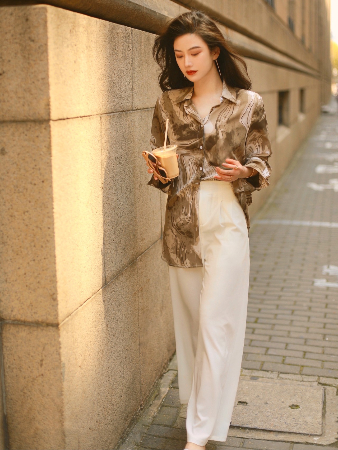 毛衣阔腿裤冬天这样穿才洋气,大毛衣阔腿裤才是秋冬最佳搭配