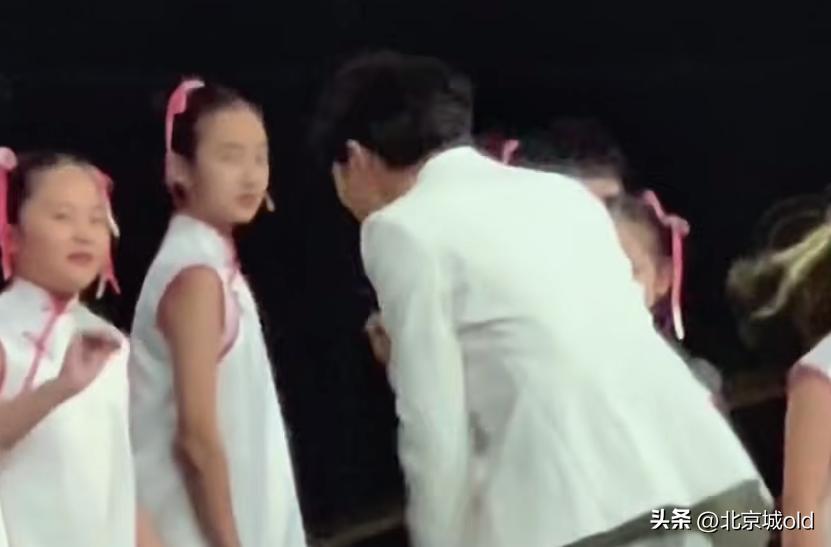 谷建芬音乐会周深完整版,周深与谷建芬第一次见面的视频