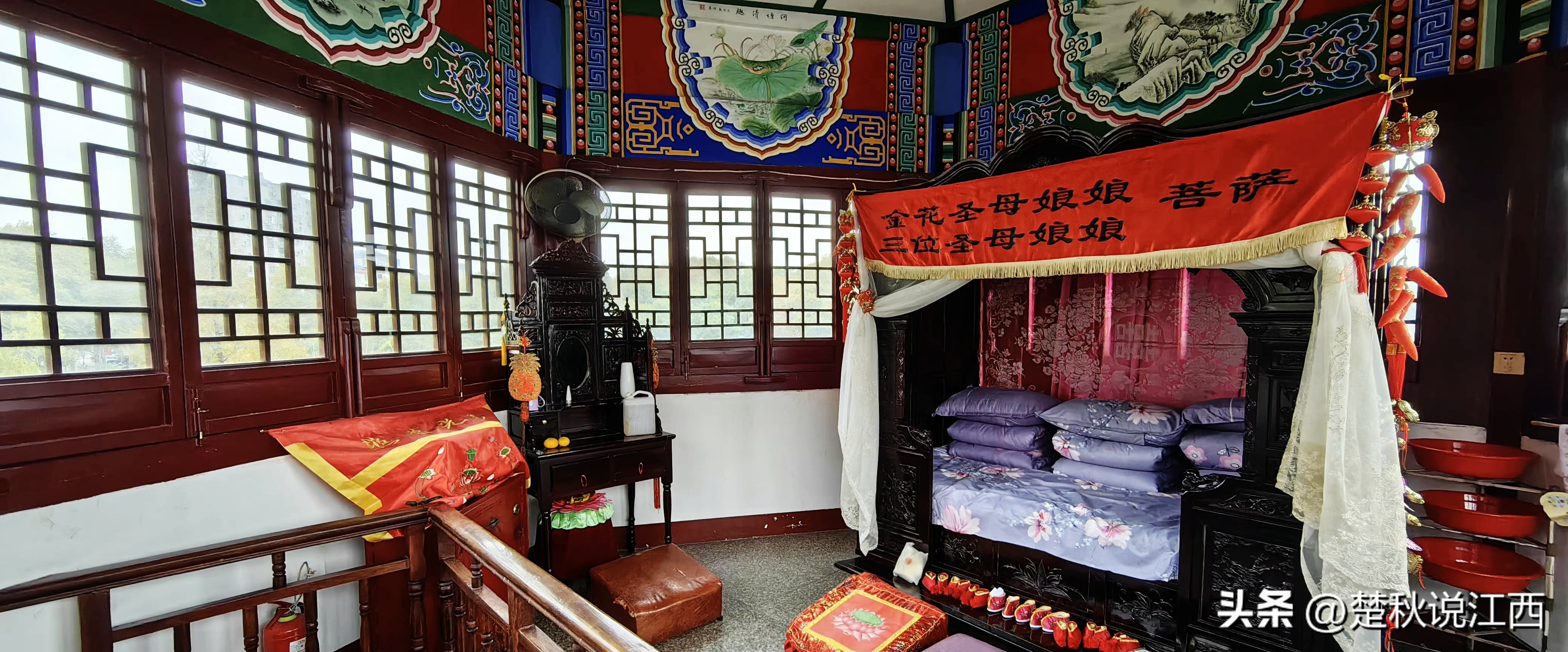 甘棠湖上“娘娘庙”，是为闹市中的一方净土，风光旖旎，四季浪漫