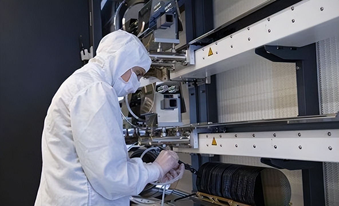 日本断供光刻胶事件,日本断供23种芯片设备名单