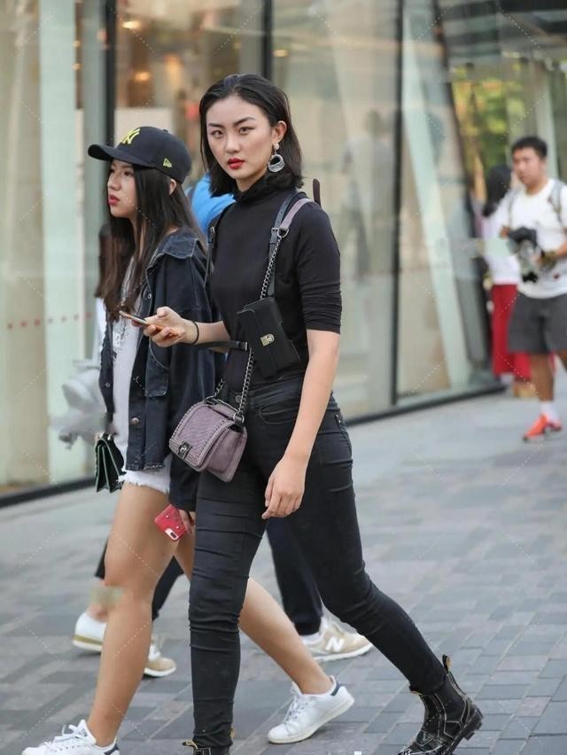 气质修身牛仔裤穿搭,牛仔裤修身气质穿搭