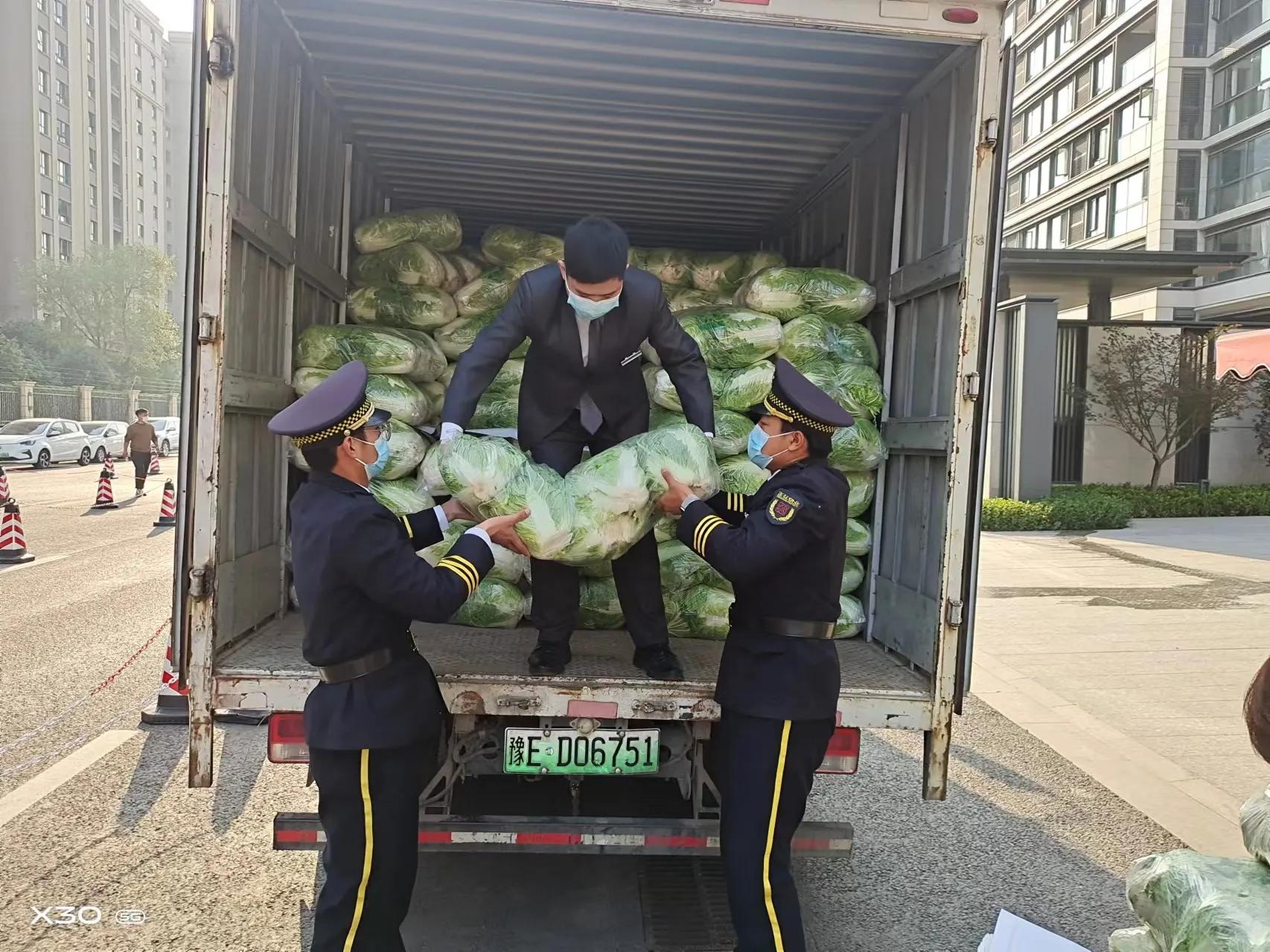 疫情无情人间有情正能量,疫情无情人有情互帮互助显大爱