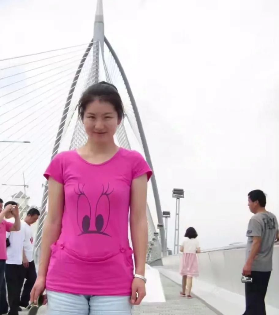 大家还记得天涯论坛“莲蓬鬼话”里面的小婷562吗?她现在怎么样