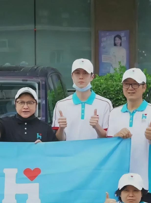 韩红孤儿长大,韩红从小与奶奶一起长大