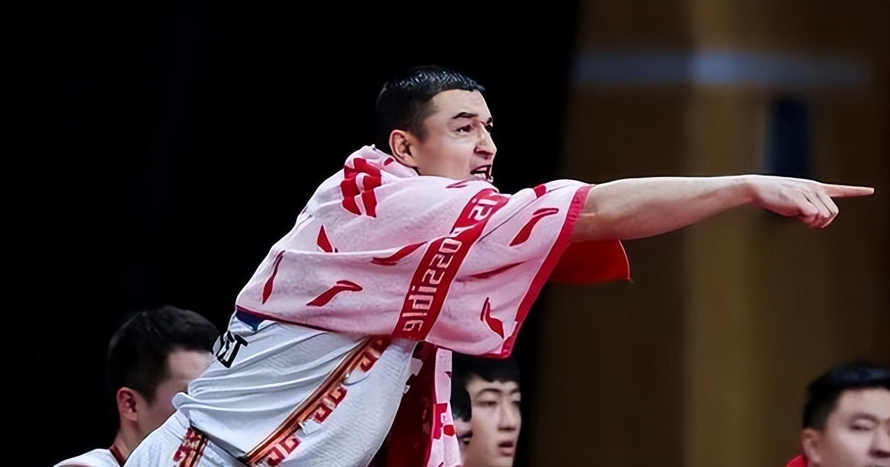 豪横!同曦90后美女老板亲自出马,天价续约西热力江,工资随便填