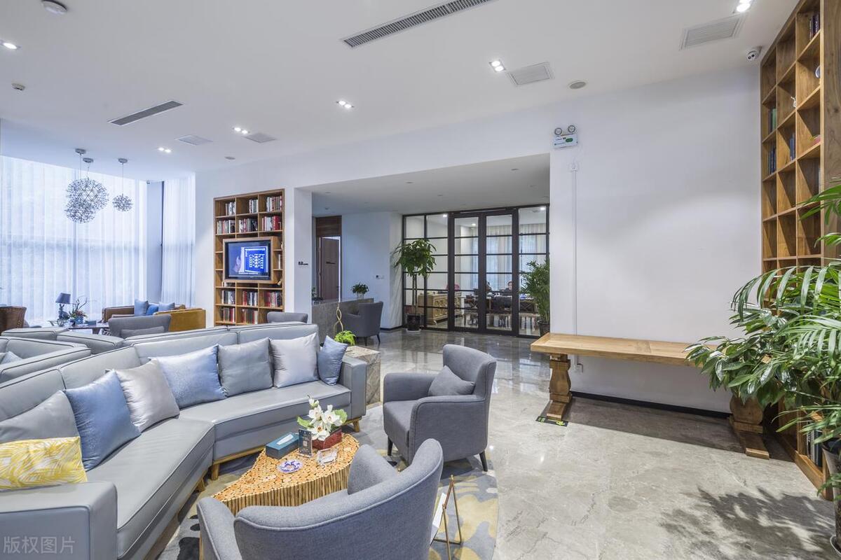 电视柜侧面柜子怎么布置好看,电视柜两侧高低柜怎么摆放好