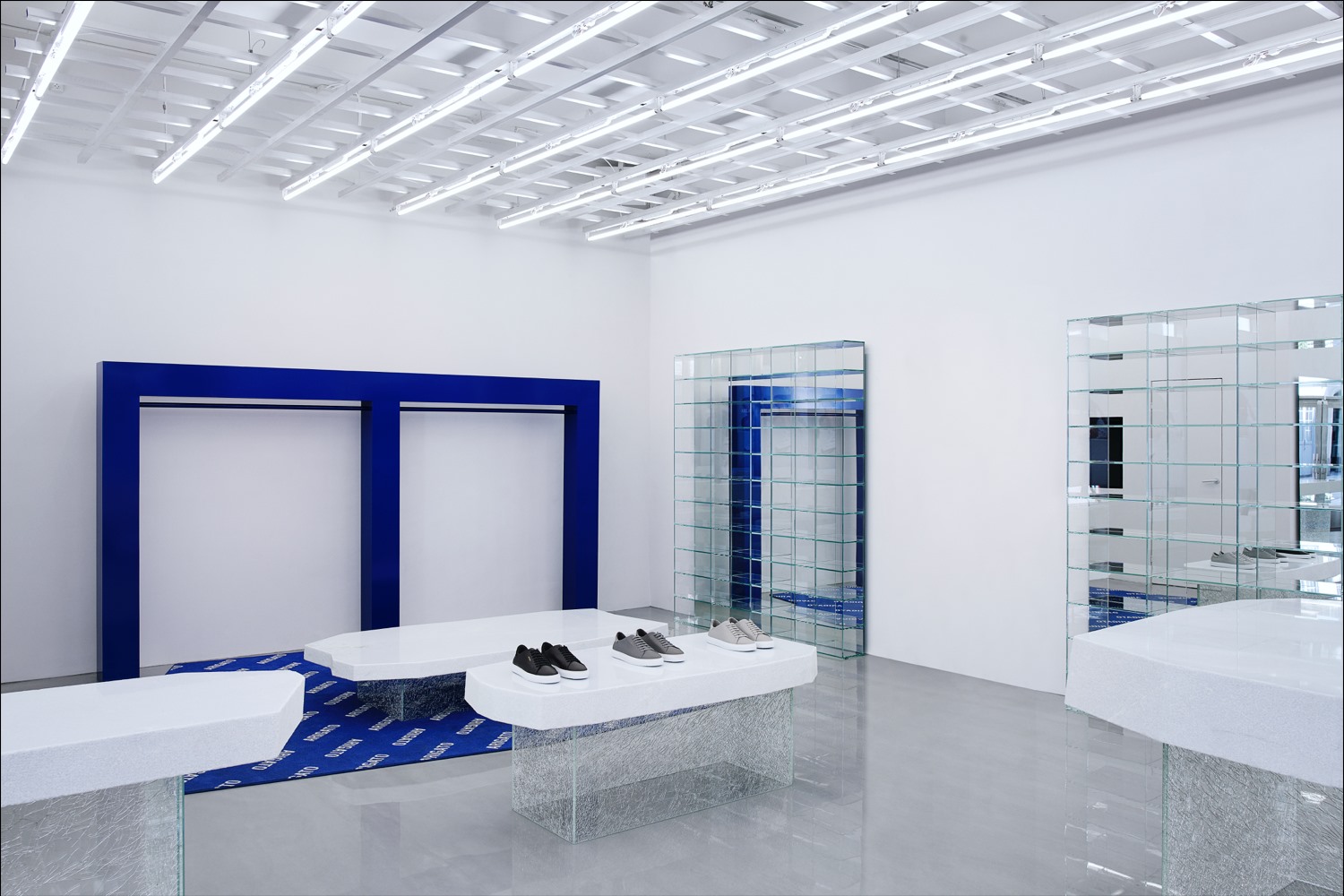 斯德哥尔摩AXELARIGATO极简精品店设计|ChristianHalleröd