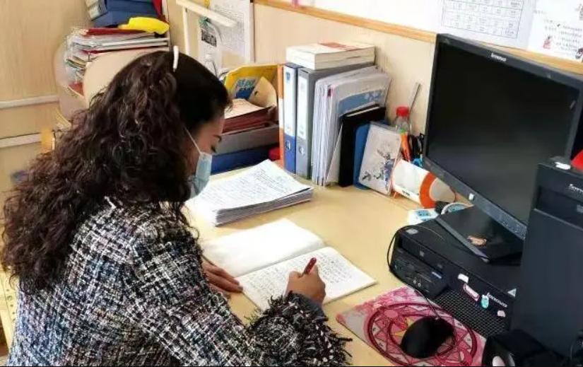 眼睛干涩建议补充什么营养素,眼睛干涩视力模糊吃什么营养品