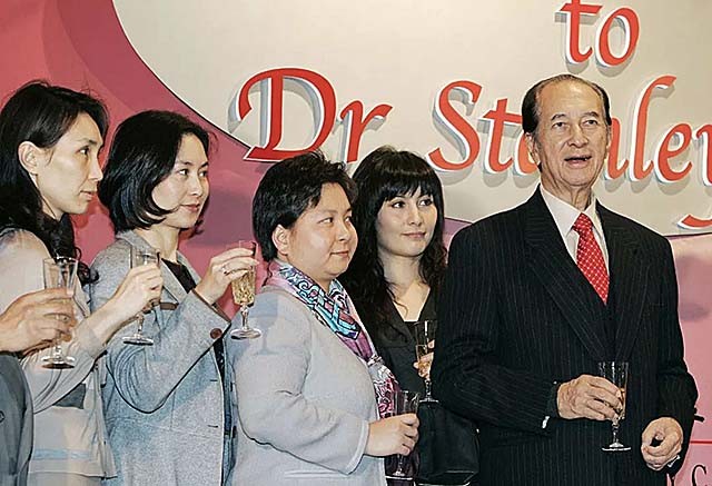 身价十亿的赌王千金,赌王何鸿燊千亿资产