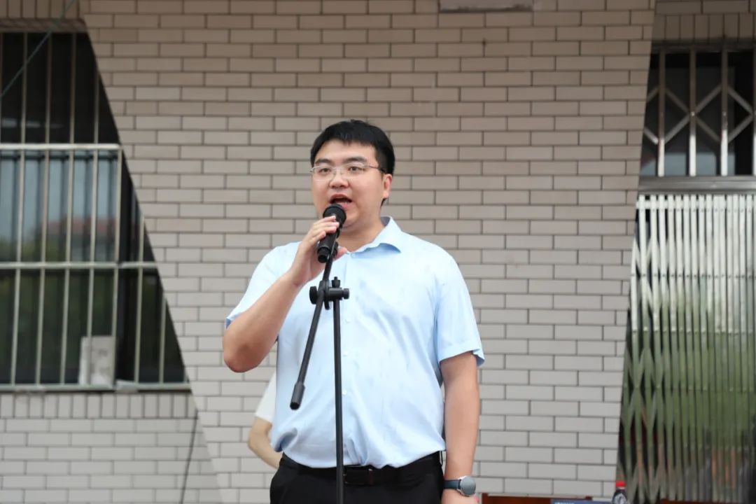 盐城市初级中学2023年“铁军国防训练营”闭营仪式隆重举行