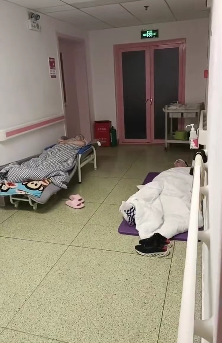 来看看医院这些“床”，你还敢生病吗？