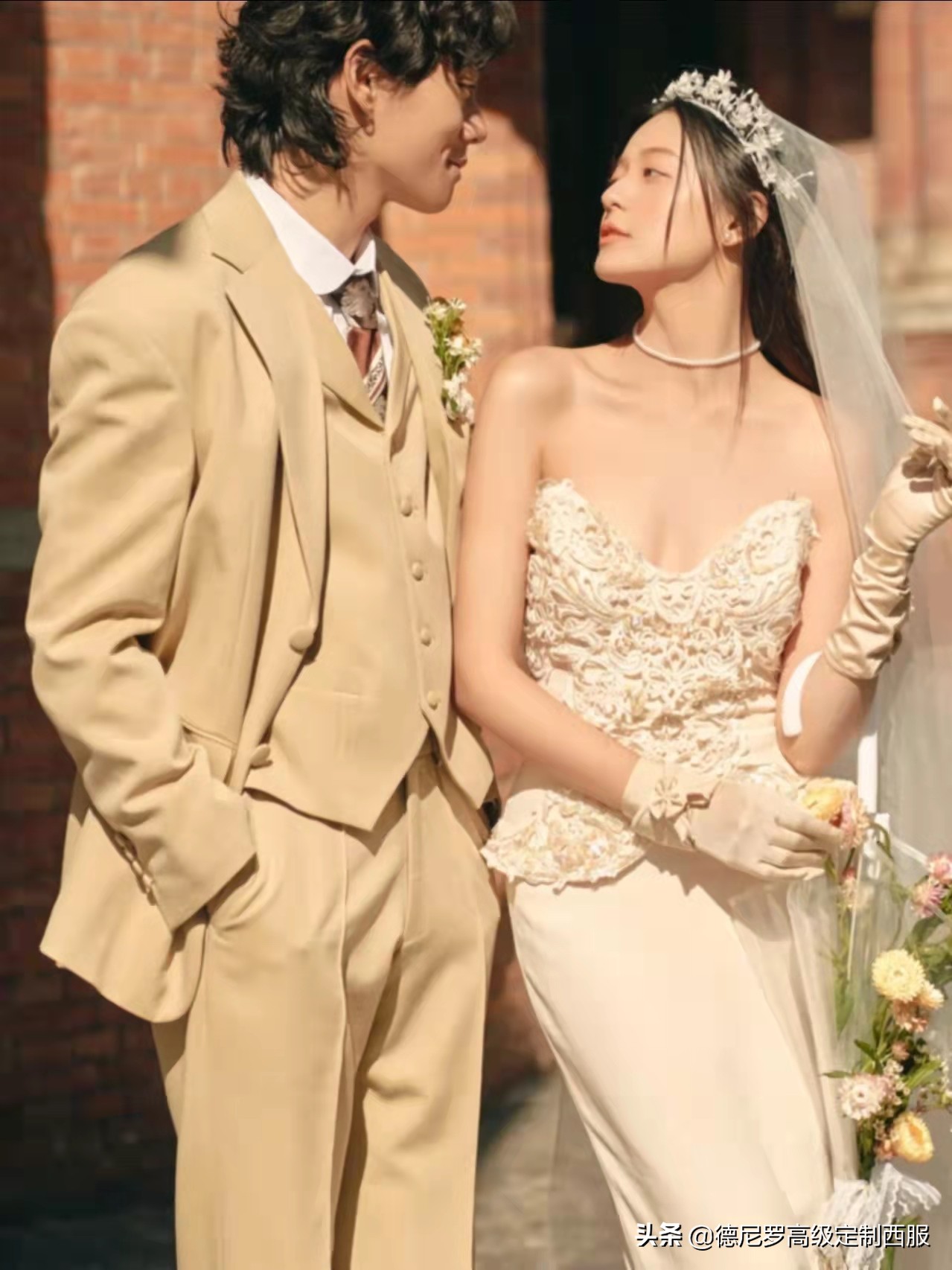 拍婚纱照的时候给你推荐西装,拍婚纱照送的定制西服套路