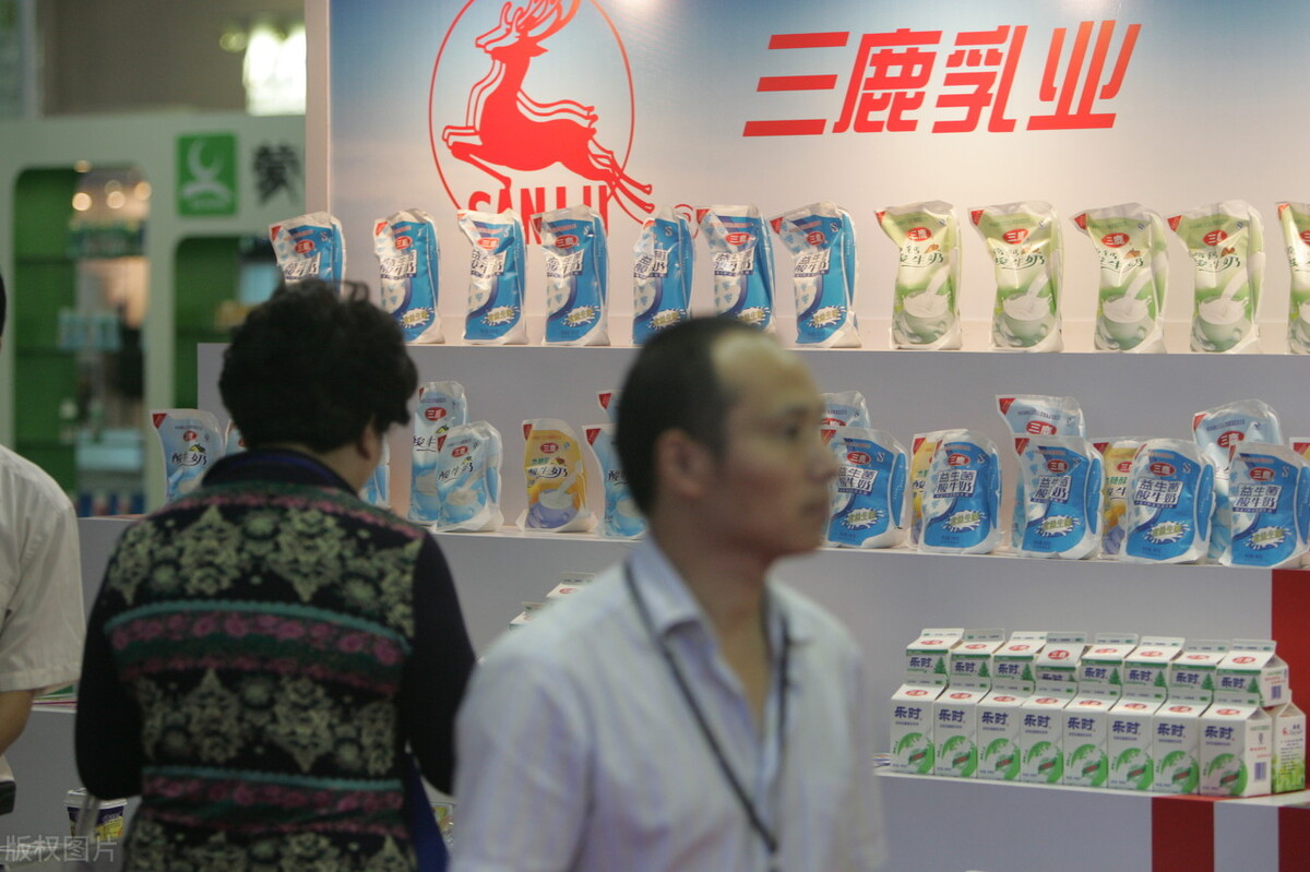 三鹿集团原董事长田文华官方报道,三鹿奶粉董事长现在状况